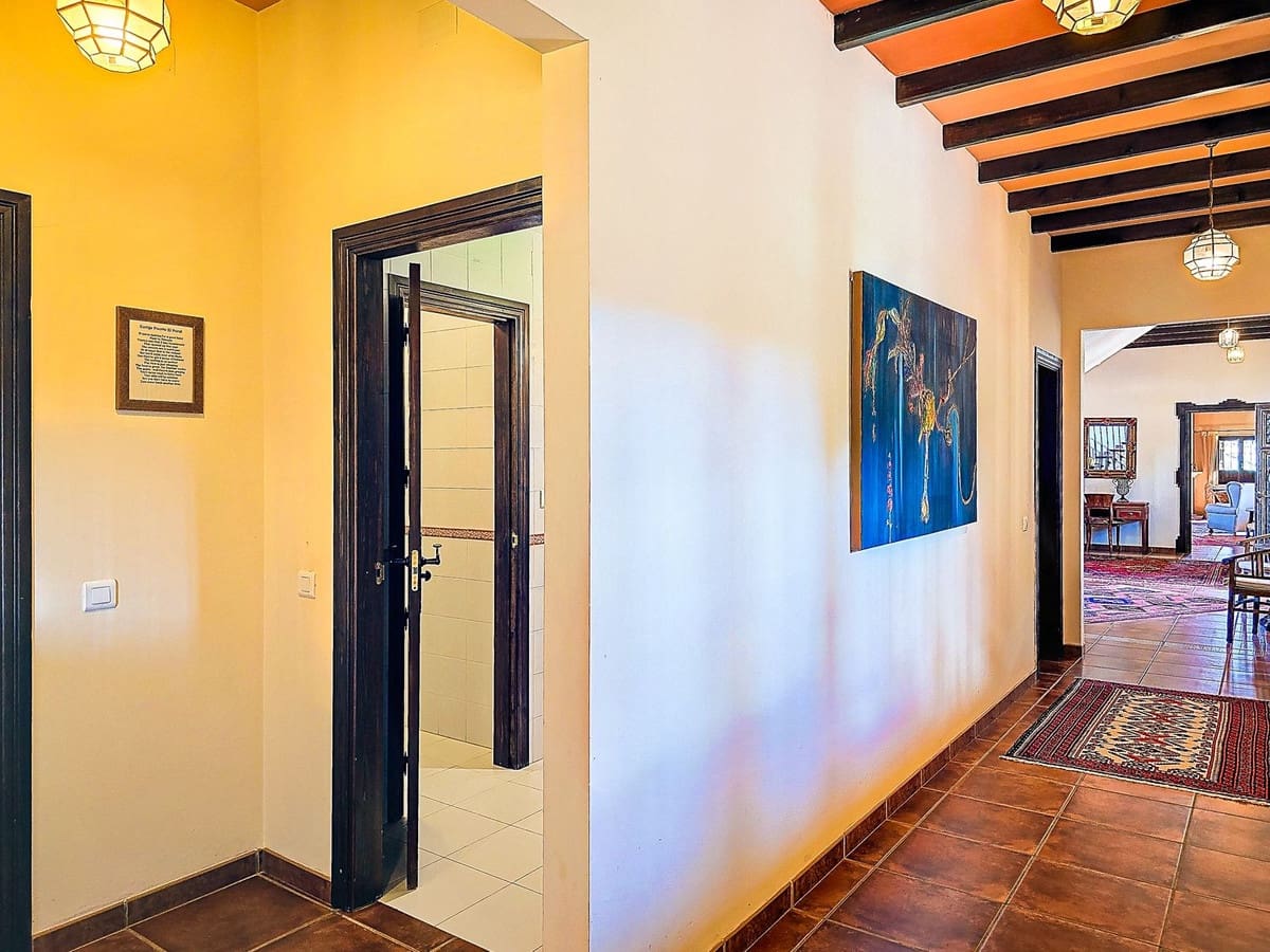 10 bedroom Hotel for sale in Almogia with pool garage - € 2,400,000 (Ref: 9656707)