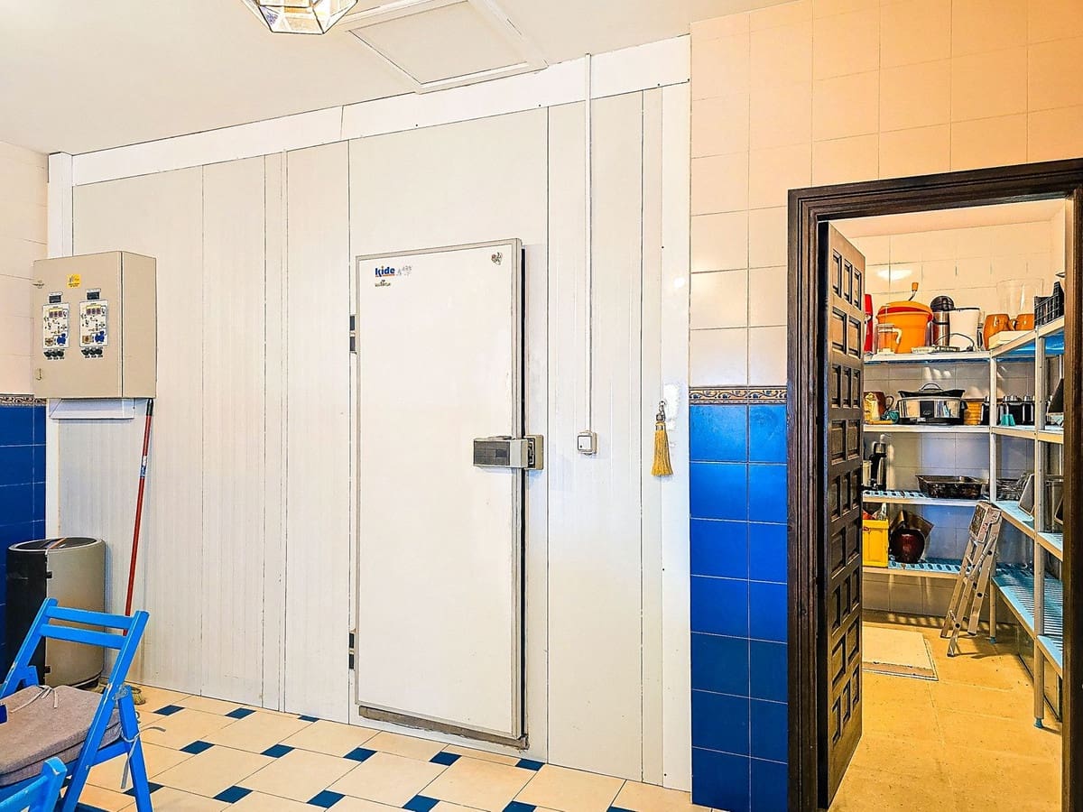 10 bedroom Hotel for sale in Almogia with pool garage - € 2,400,000 (Ref: 9656707)