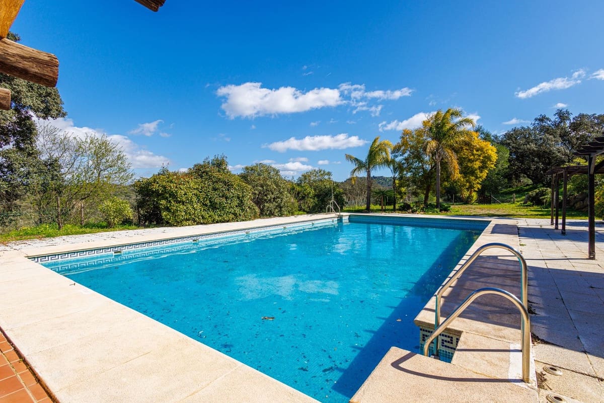 10 bedroom Hotel for sale in Almogia with pool garage - € 2,400,000 (Ref: 9656707)