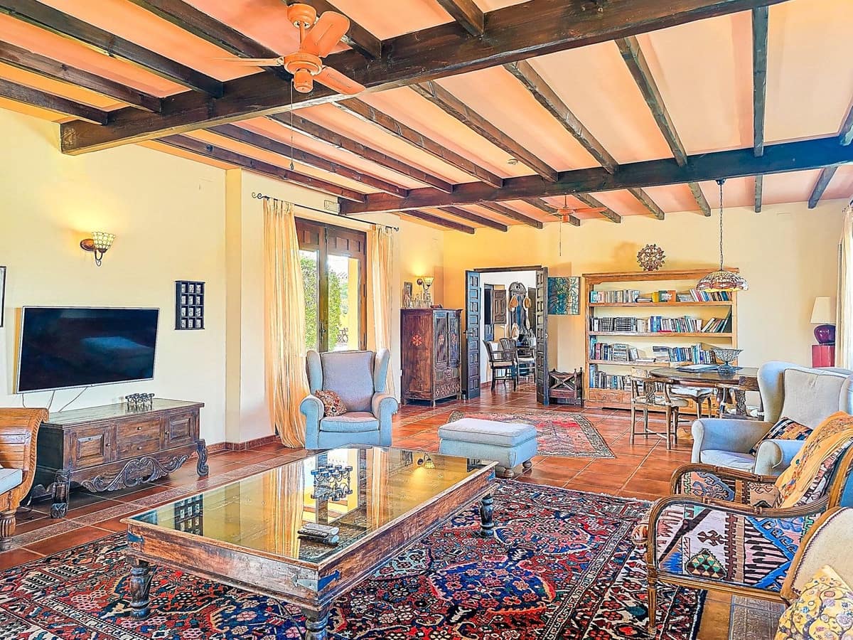 10 bedroom Hotel for sale in Almogia with pool garage - € 2,400,000 (Ref: 9656707)