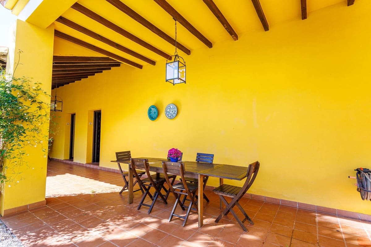 10 chambre Hôtel à vendre à Almogia avec piscine garage - 2 400 000 € (Ref: 9656707)