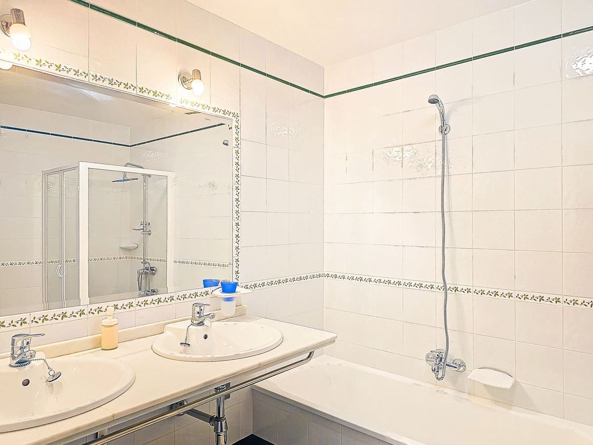 10 chambre Hôtel à vendre à Almogia avec piscine garage - 2 400 000 € (Ref: 9656707)