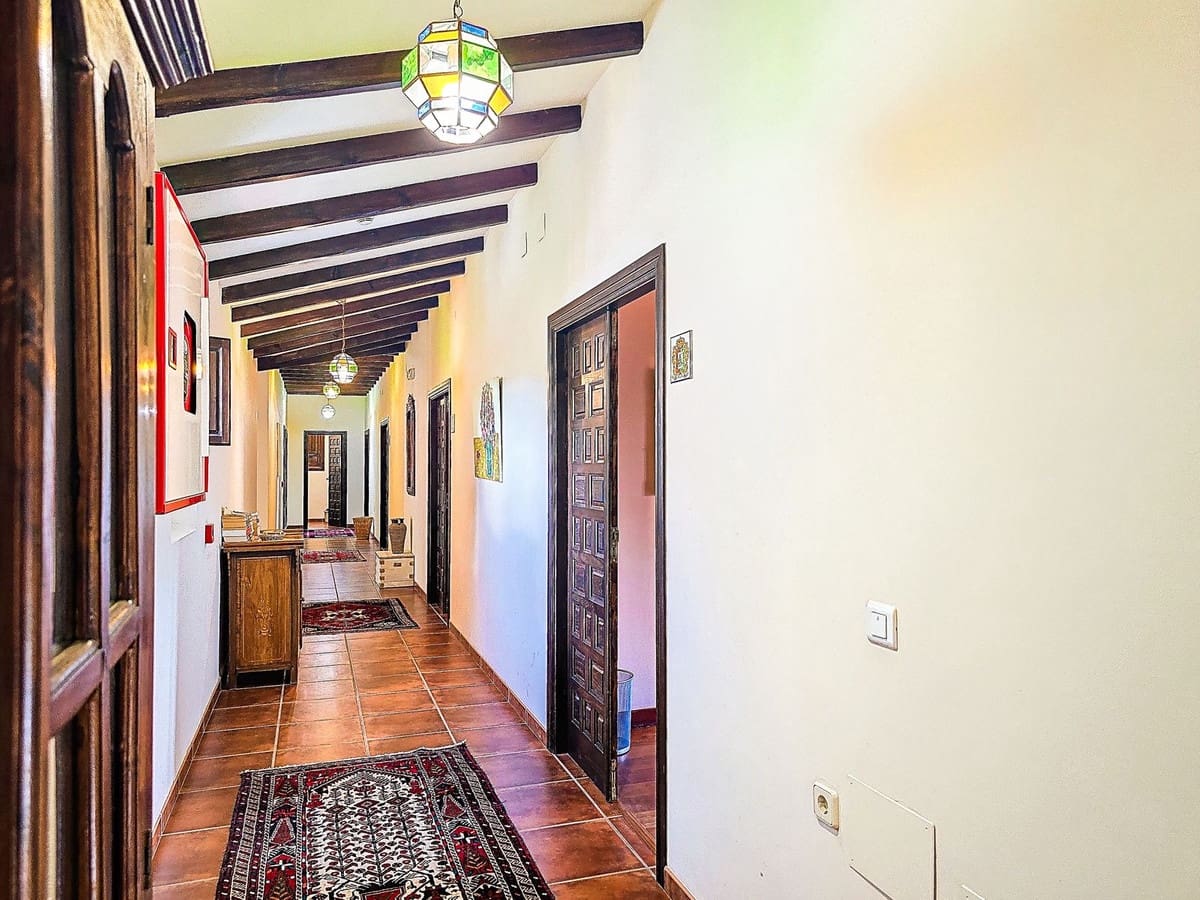 10 chambre Hôtel à vendre à Almogia avec piscine garage - 2 400 000 € (Ref: 9656707)