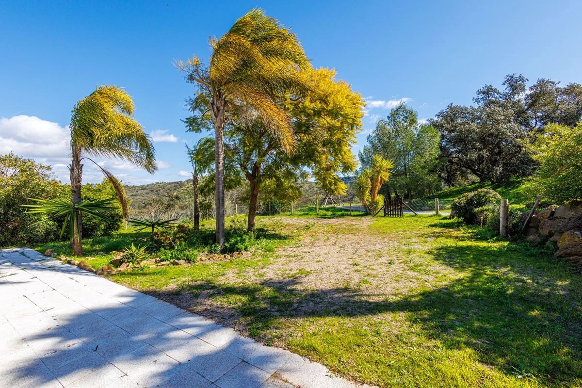 10 chambre Hôtel à vendre à Almogia avec piscine garage - 2 400 000 € (Ref: 9656707)