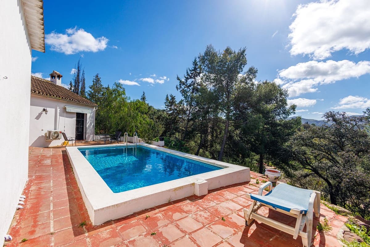 10 chambre Hôtel à vendre à Almogia avec piscine garage - 2 400 000 € (Ref: 9656707)