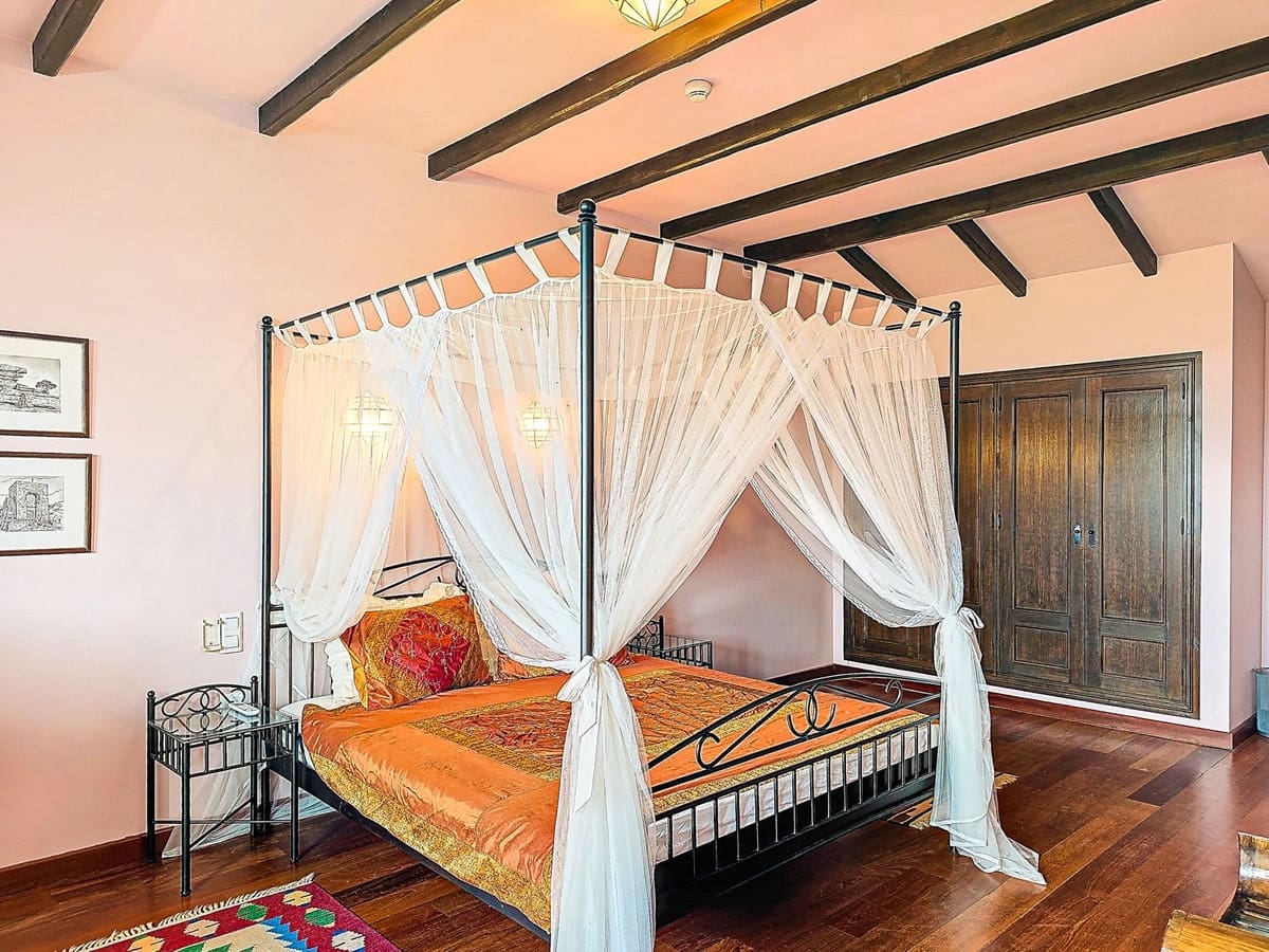 10 chambre Hôtel à vendre à Almogia avec piscine garage - 2 400 000 € (Ref: 9656707)