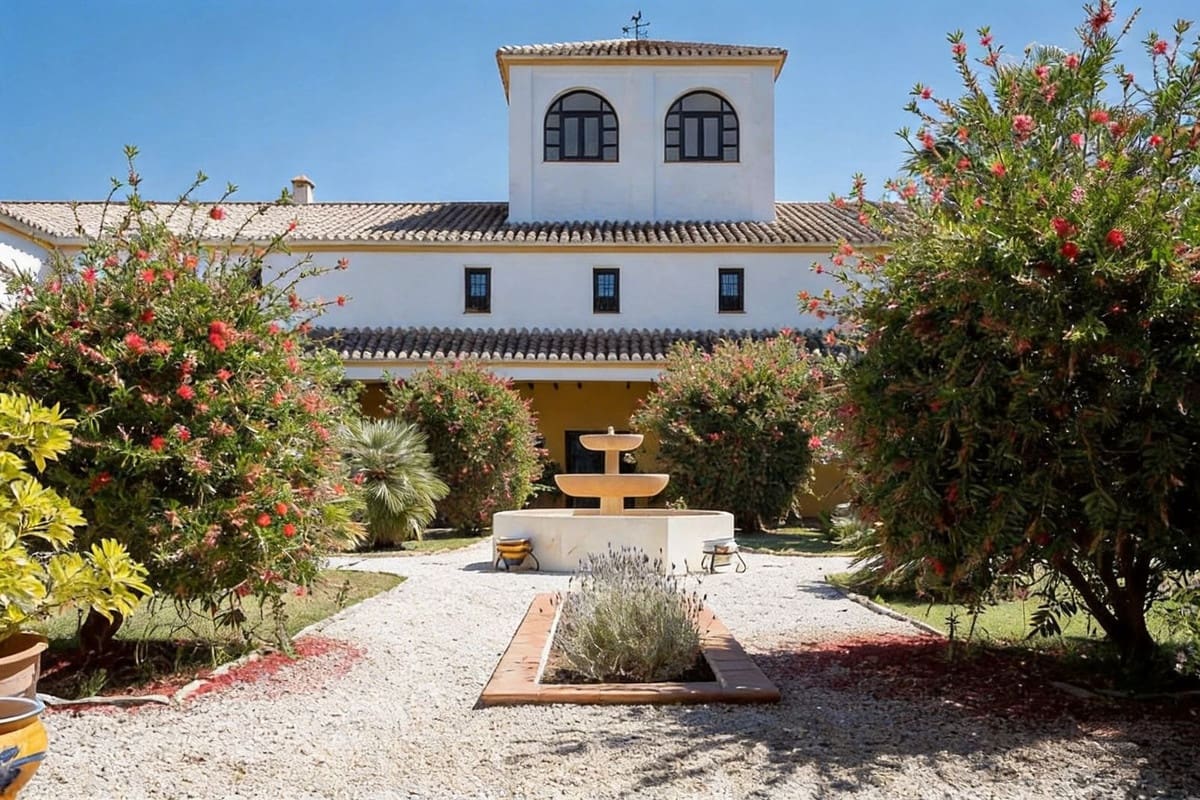 13 bedroom Finca/Country House for sale in Almogia with pool garage - € 2,200,000 (Ref: 9656707)