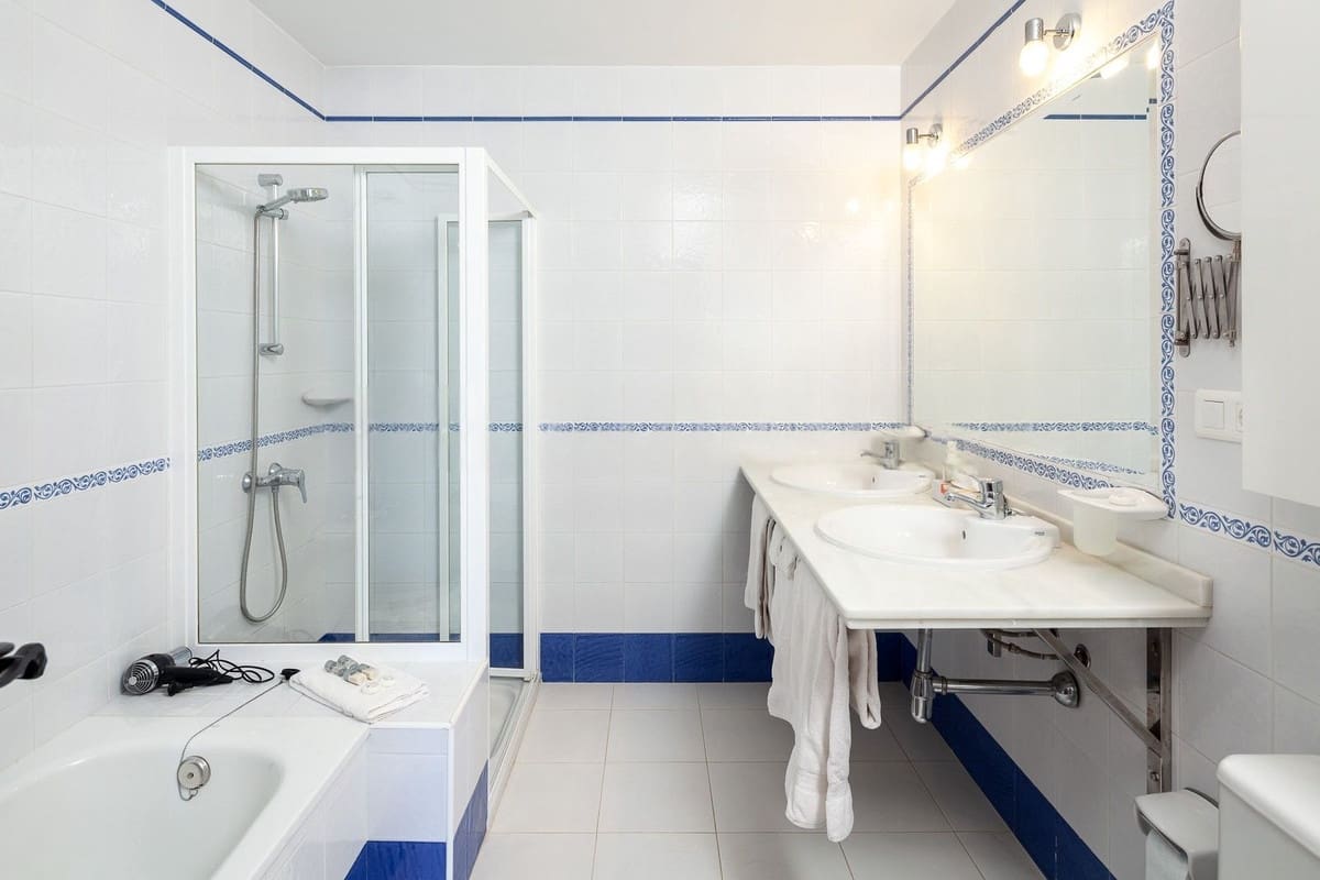 13 bedroom Finca/Country House for sale in Almogia with pool garage - € 2,200,000 (Ref: 9656707)