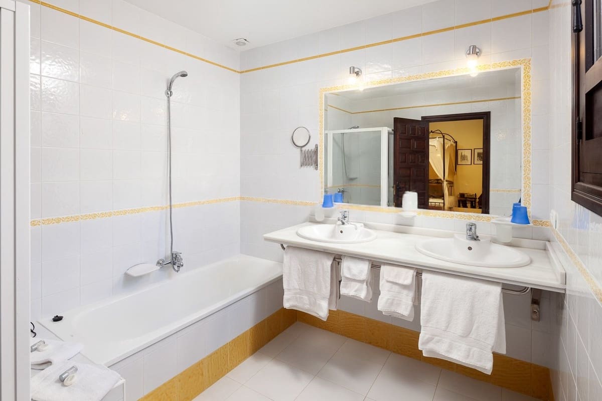 13 bedroom Finca/Country House for sale in Almogia with pool garage - € 2,200,000 (Ref: 9656707)