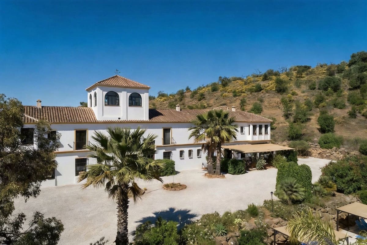 13 bedroom Finca/Country House for sale in Almogia with pool garage - € 2,200,000 (Ref: 9656707)