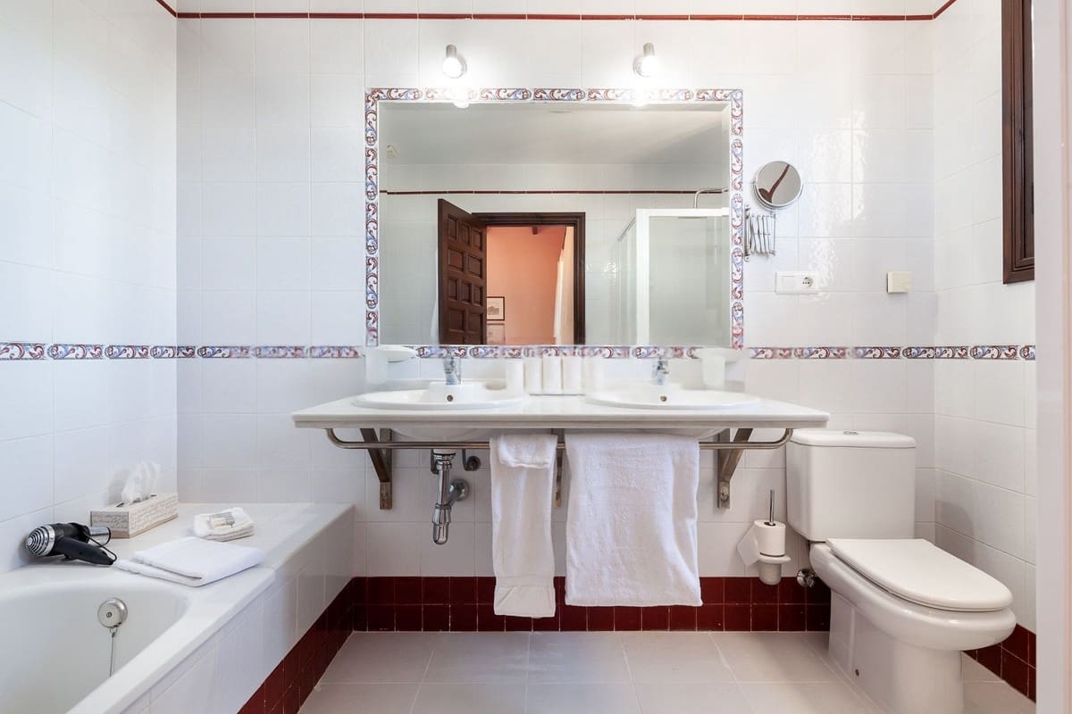 13 bedroom Finca/Country House for sale in Almogia with pool garage - € 2,200,000 (Ref: 9656707)