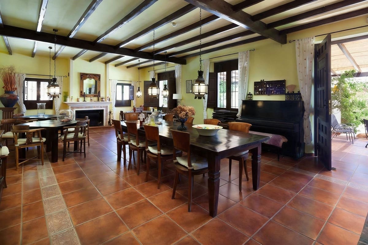 13 bedroom Finca/Country House for sale in Almogia with pool garage - € 2,200,000 (Ref: 9656707)