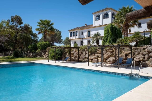 13 chambre Finca/Maison de Campagne à vendre à Almogía avec piscine garage - 2 200 000 € (Ref: 9656707)
