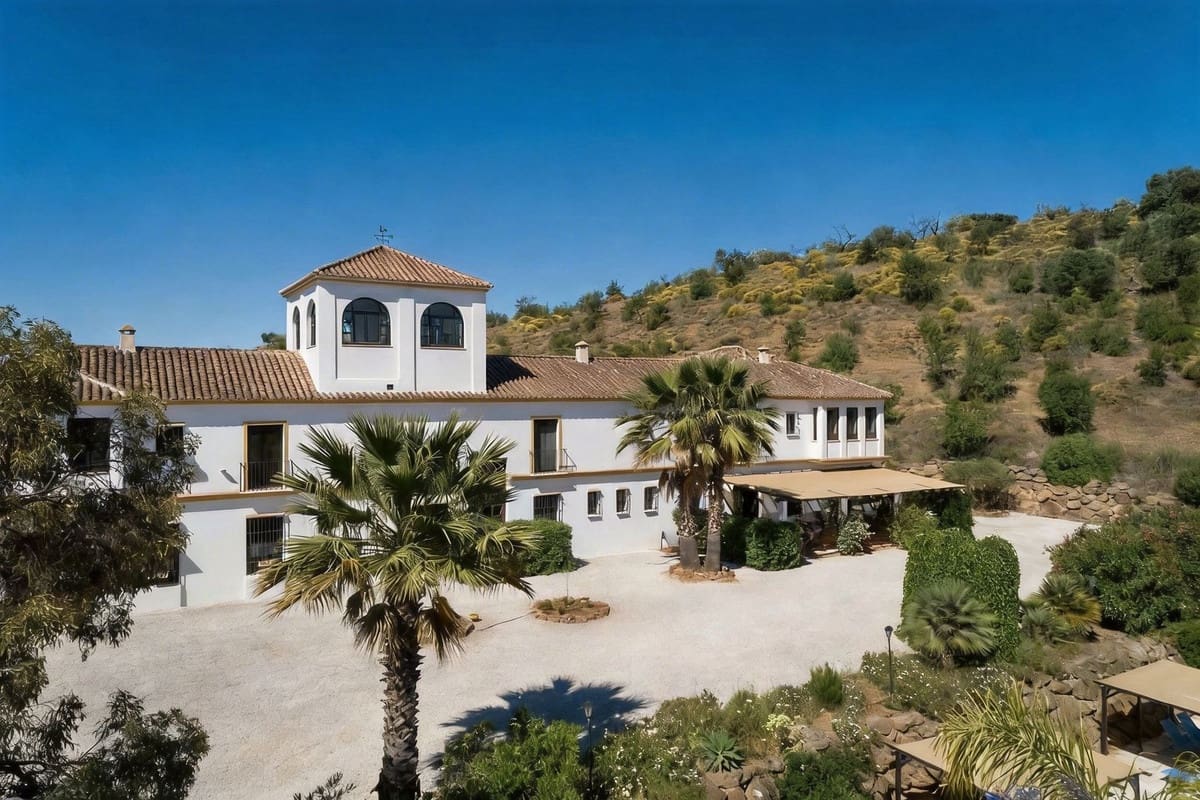 13 bedroom Finca/Country House for sale in Almogia with pool garage - € 2,200,000 (Ref: 9656707)