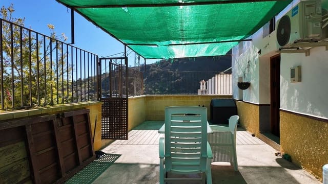 8 bedroom Semi-detached Villa for sale in Alora - € 175,000 (Ref: 9656883)