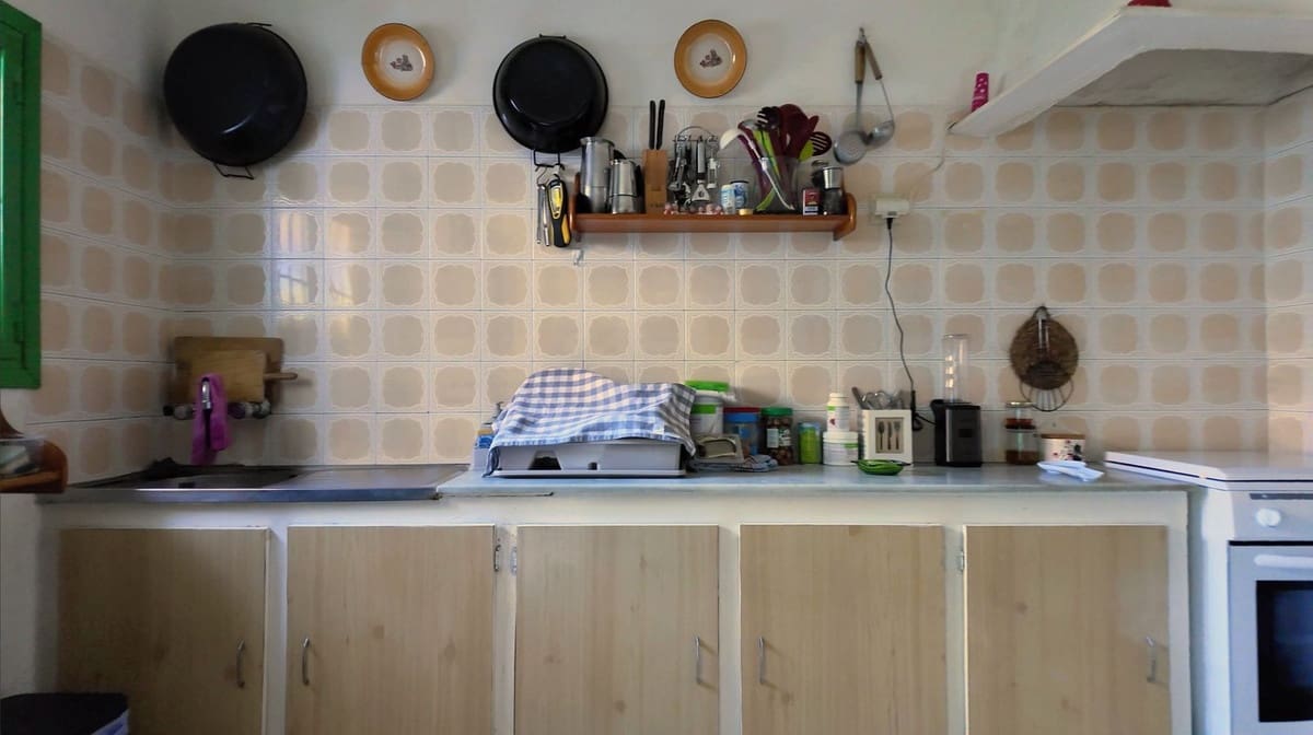 8 bedroom Semi-detached Villa for sale in Alora - € 175,000 (Ref: 9656883)