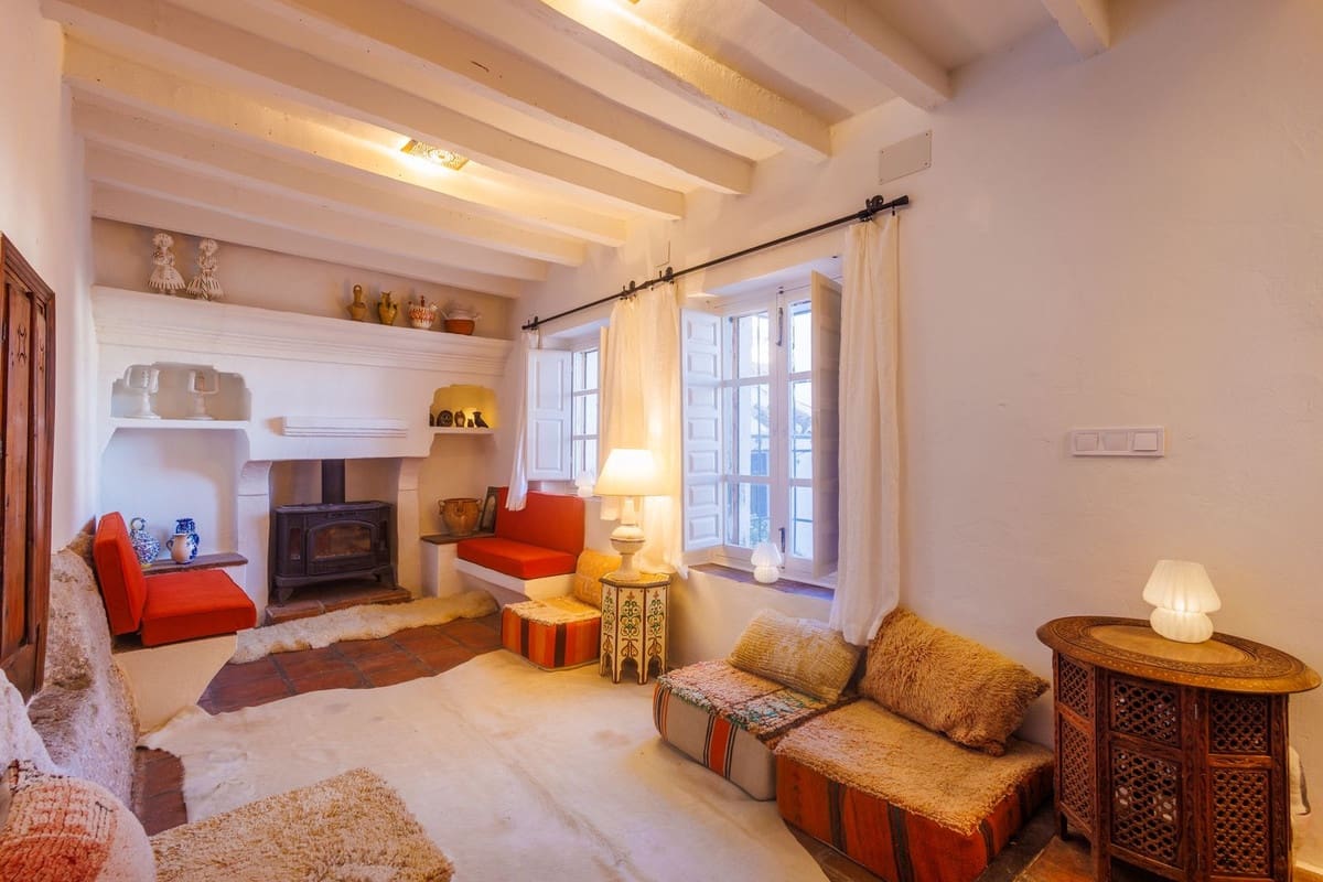 6 chambre Villa/Maison Semi-Mitoyenne à vendre à Comares avec garage - 899 000 € (Ref: 9663280)