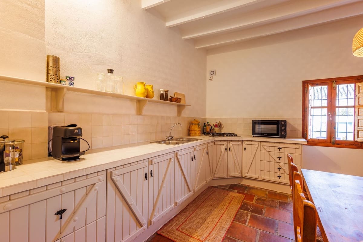 6 chambre Villa/Maison Semi-Mitoyenne à vendre à Comares avec garage - 899 000 € (Ref: 9663280)