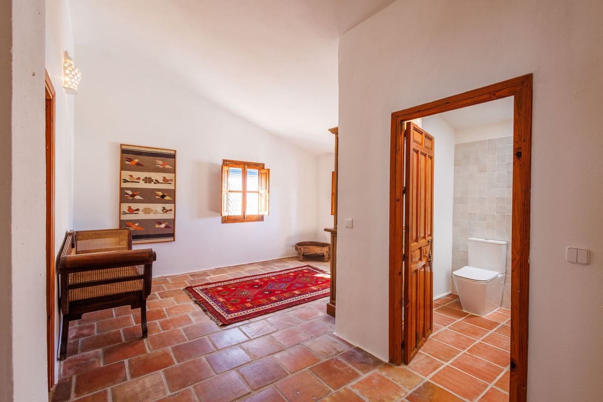 6 chambre Villa/Maison Semi-Mitoyenne à vendre à Comares avec garage - 899 000 € (Ref: 9663280)