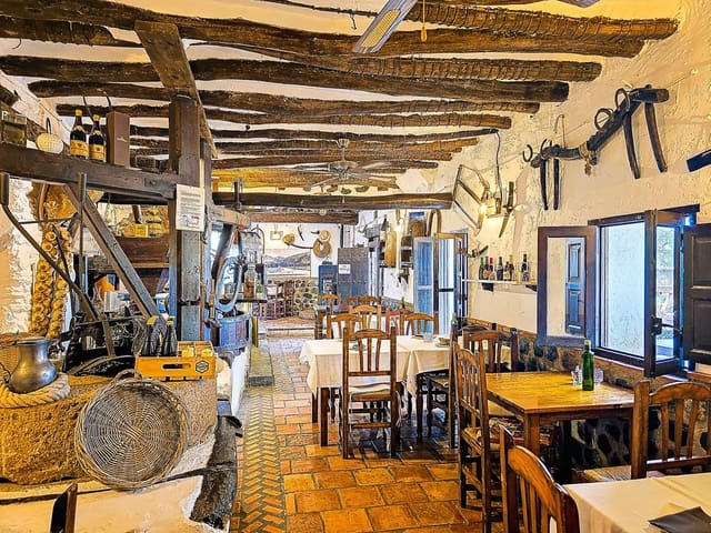 14 chambre Finca/Maison de Campagne à vendre à Nigüelas avec piscine garage - 1 500 000 € (Ref: 9664300)