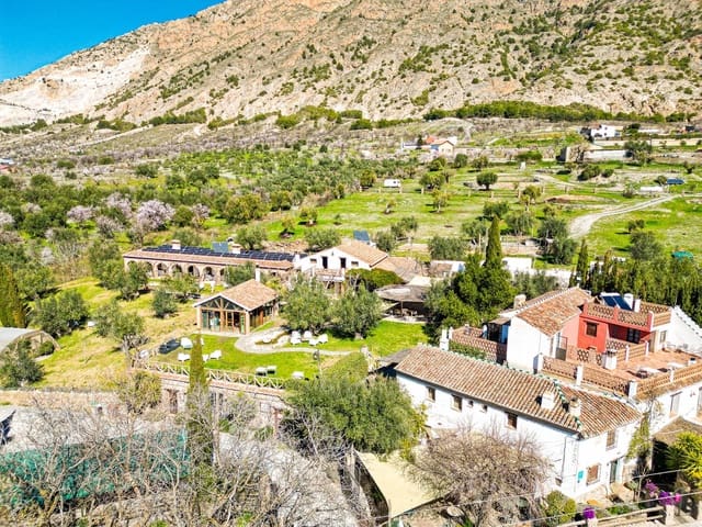 Finca/Casa Rural de 14 habitaciones en Nigüelas en venta con piscina garaje - 1.500.000 € (Ref: 9664300)