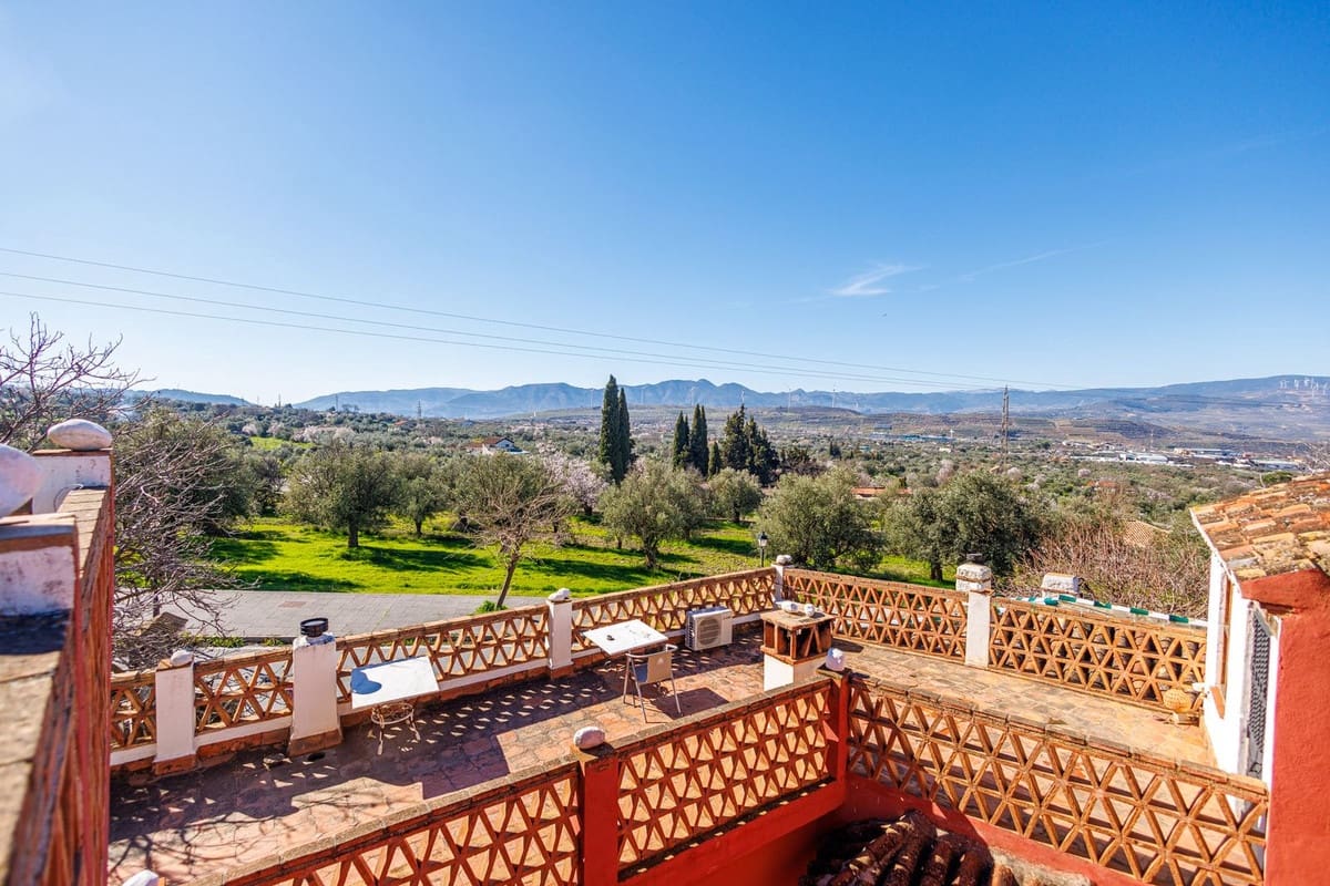 Finca/Casa Rural de 14 habitaciones en Nigüelas en venta con piscina garaje - 1.500.000 € (Ref: 9664300)