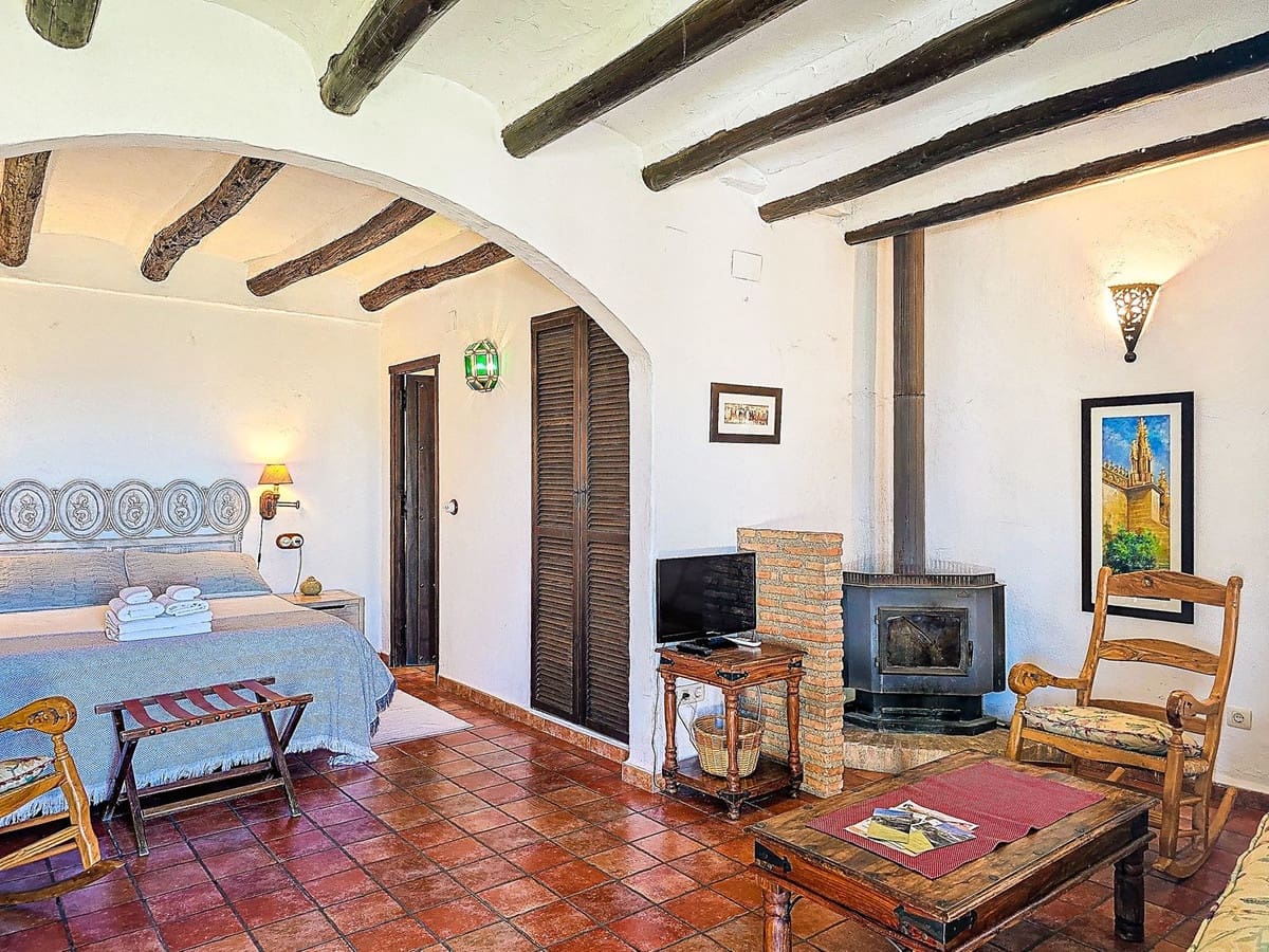 Finca/Casa Rural de 14 habitaciones en Nigüelas en venta con piscina garaje - 1.500.000 € (Ref: 9664300)