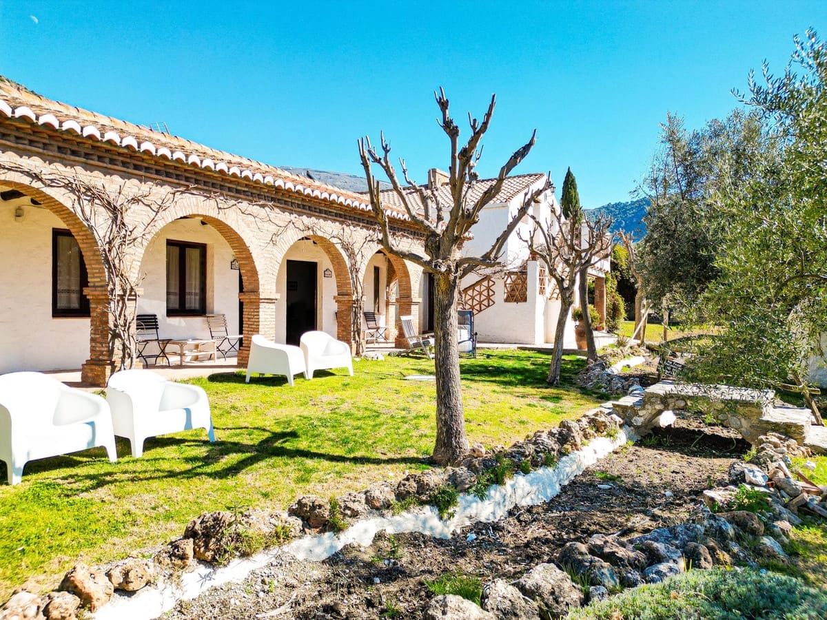 14 chambre Finca/Maison de Campagne à vendre à Niguelas avec piscine garage - 1 500 000 € (Ref: 9664300)