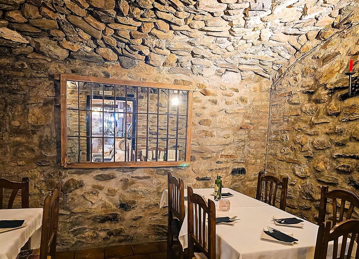 14 chambre Finca/Maison de Campagne à vendre à Niguelas avec piscine garage - 1 500 000 € (Ref: 9664300)