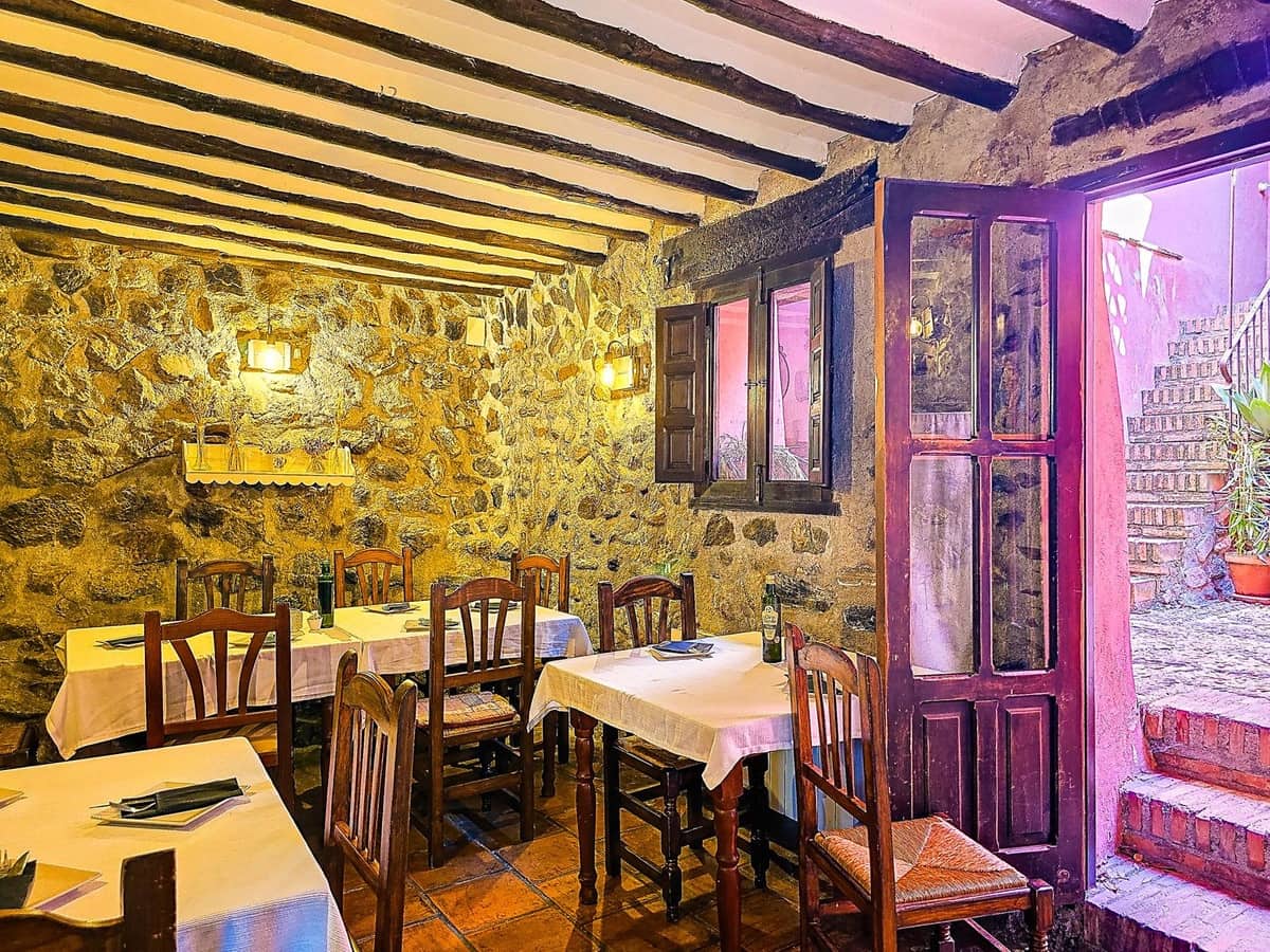 14 chambre Finca/Maison de Campagne à vendre à Niguelas avec piscine garage - 1 500 000 € (Ref: 9664300)