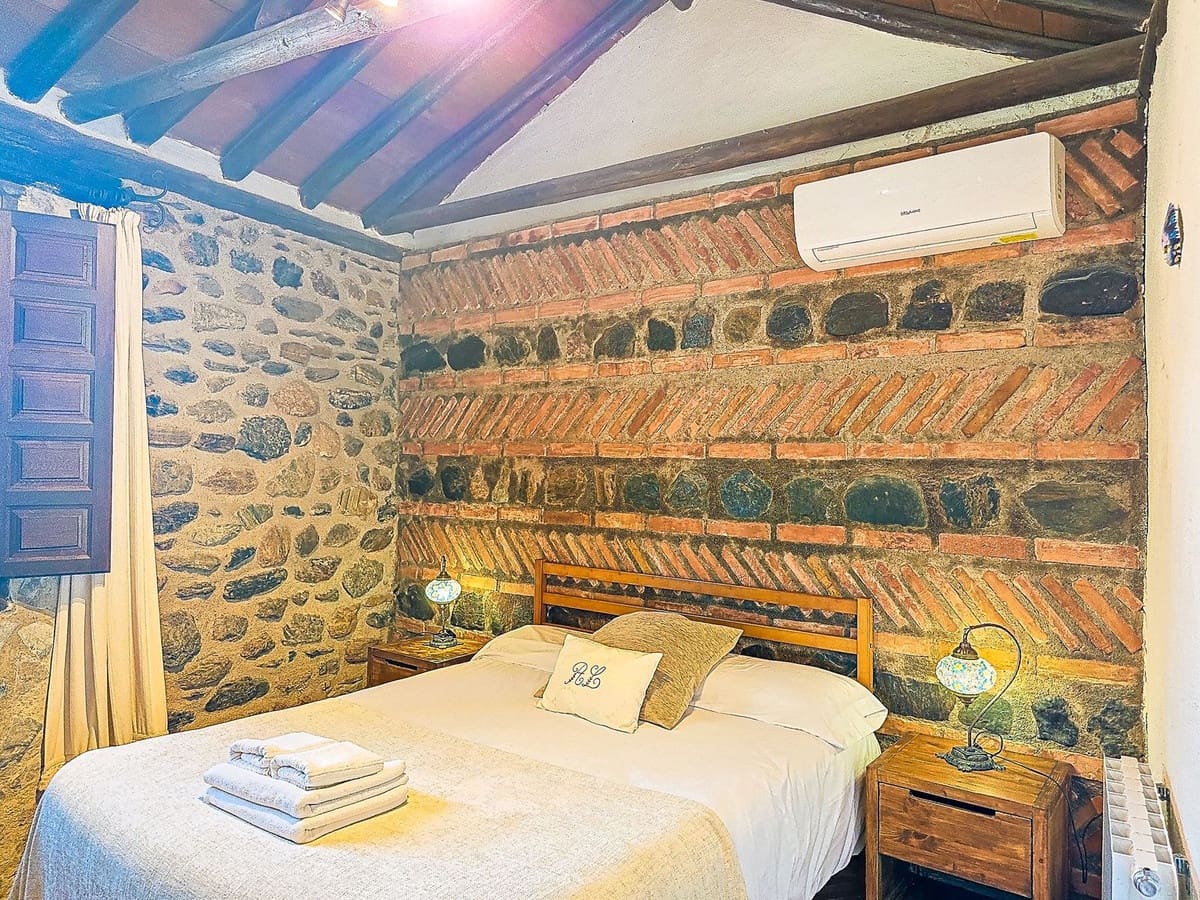 14 chambre Finca/Maison de Campagne à vendre à Niguelas avec piscine garage - 1 500 000 € (Ref: 9664300)