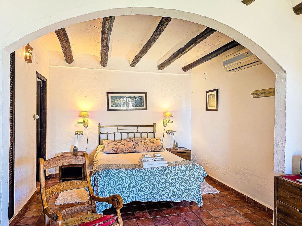 14 chambre Finca/Maison de Campagne à vendre à Niguelas avec piscine garage - 1 500 000 € (Ref: 9664300)