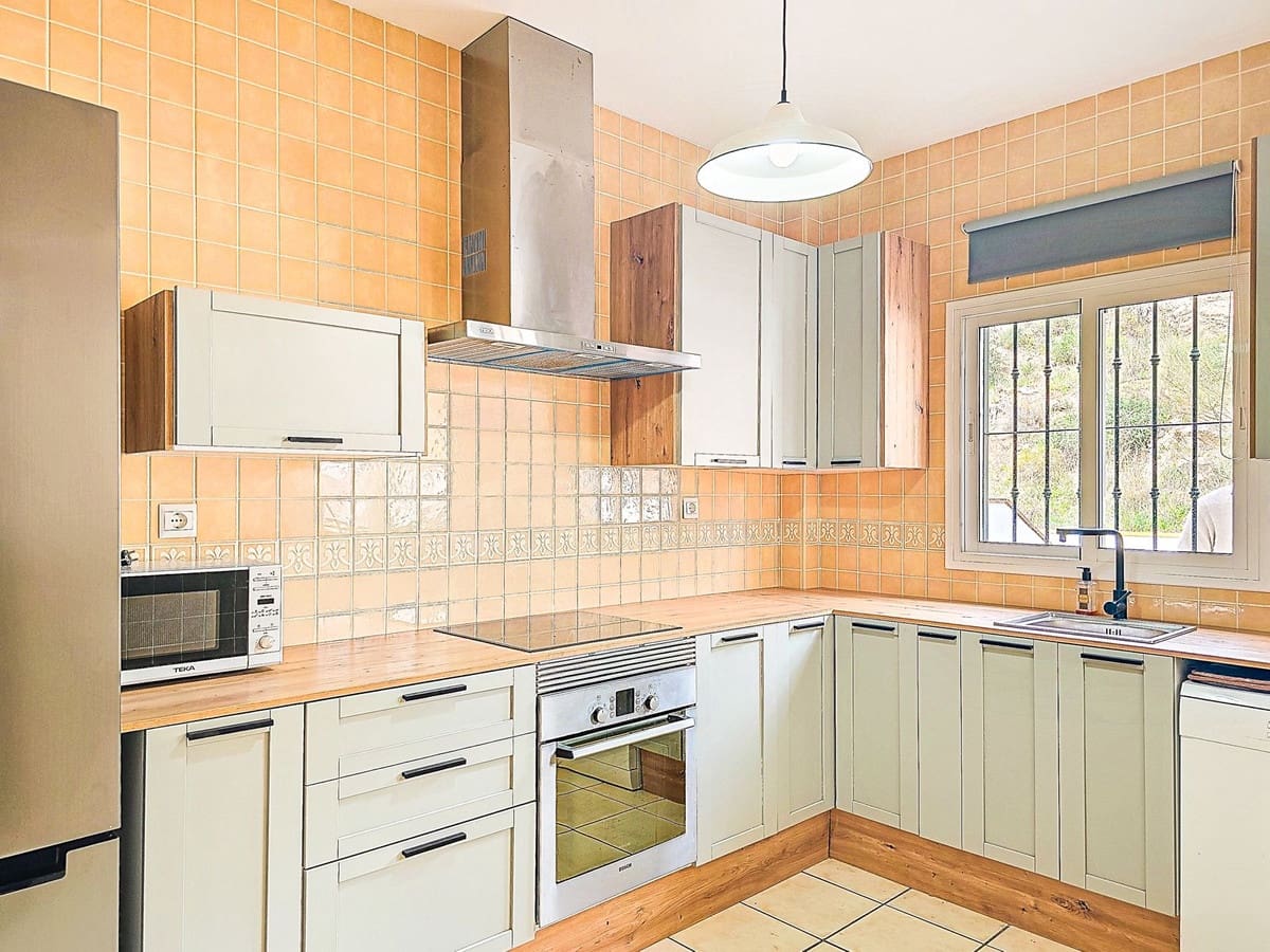 4 chambre Villa/Maison Semi-Mitoyenne à vendre à Almogia avec garage - 295 000 € (Ref: 9665524)