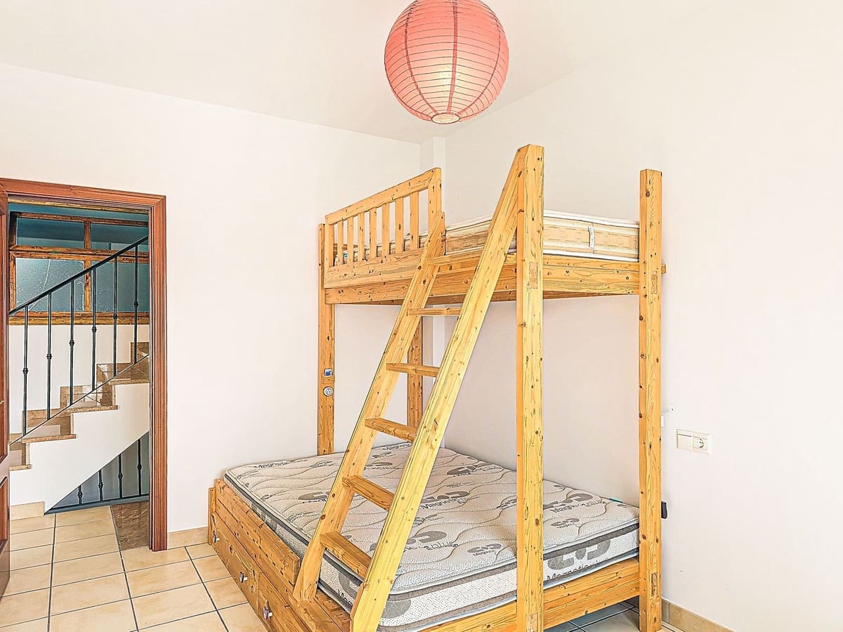 4 bedroom Semi-detached Villa for sale in Almogia with garage - € 250,000 (Ref: 9665524)