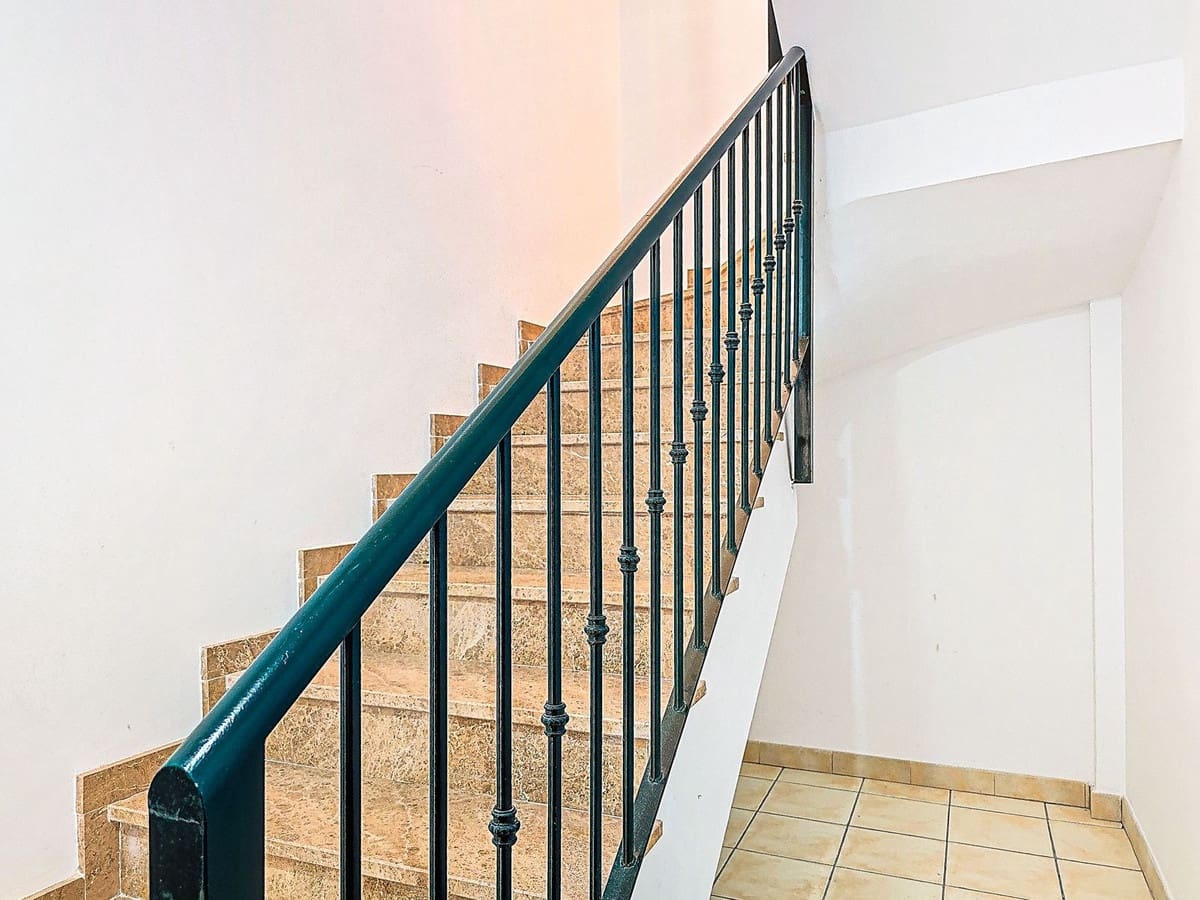 4 bedroom Semi-detached Villa for sale in Almogia with garage - € 250,000 (Ref: 9665524)