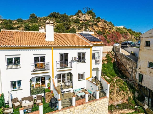 Pareado de 4 habitaciones en Almogía en venta con garaje - 250.000 € (Ref: 9665524)