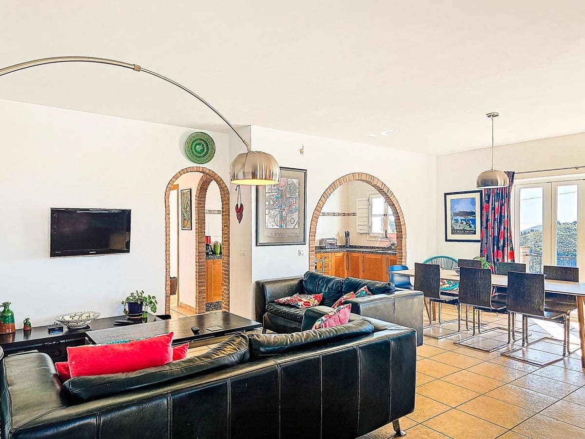 5 soveværelse Villa til salg i Competa med swimmingpool garage - € 575.000 (Ref: 9673801)