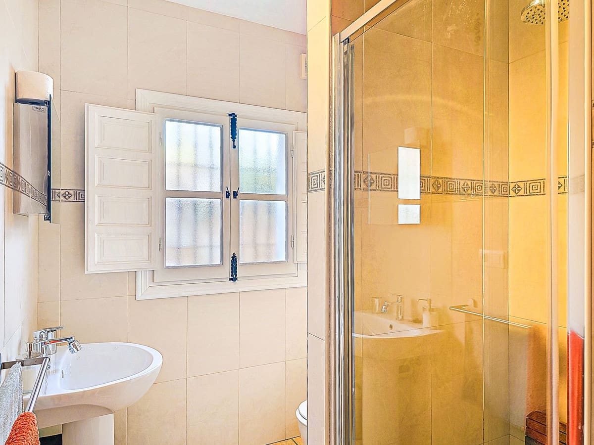 5 soveværelse Villa til salg i Competa med swimmingpool garage - € 575.000 (Ref: 9673801)