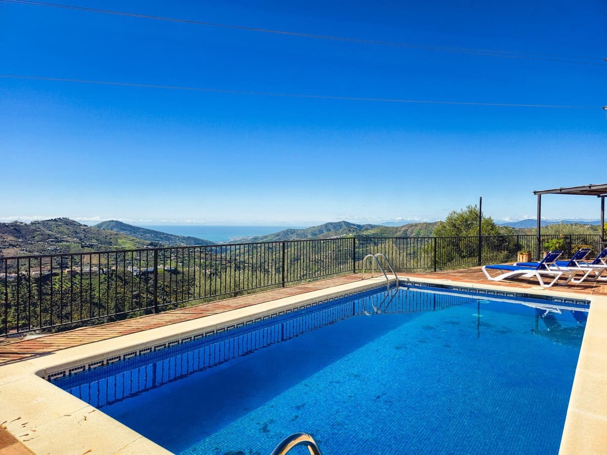 5 soveværelse Villa til salg i Competa med swimmingpool garage - € 575.000 (Ref: 9673801)