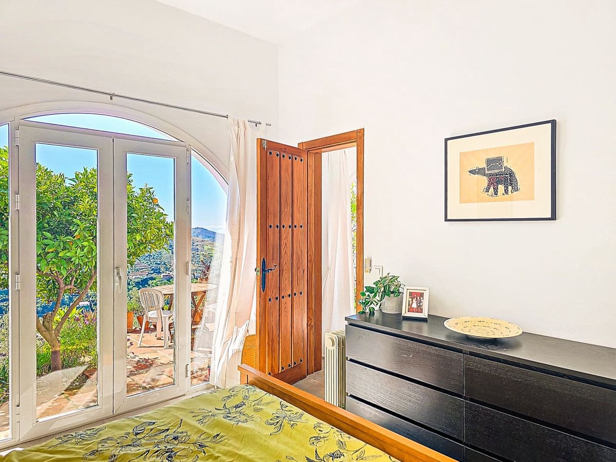 5 soveværelse Villa til salg i Competa med swimmingpool garage - € 575.000 (Ref: 9673801)