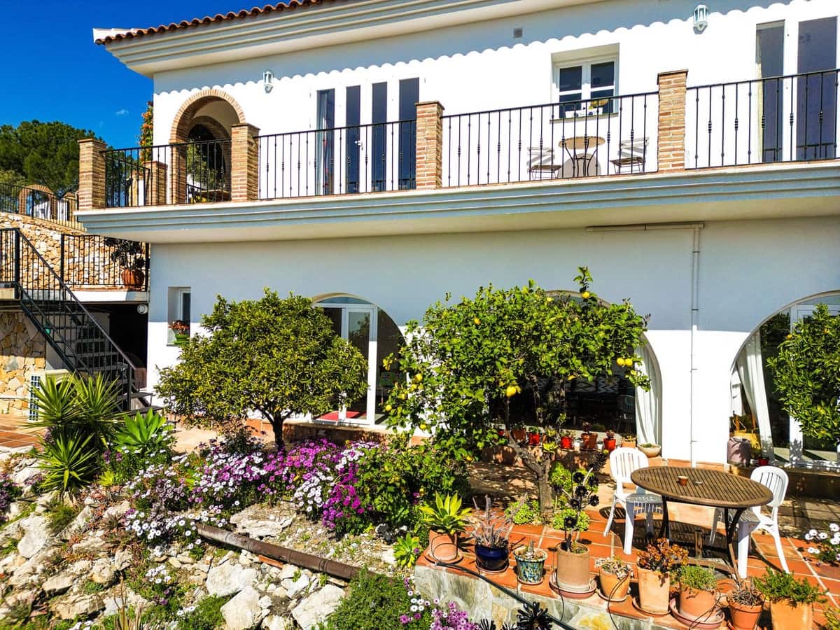 5 soveværelse Villa til salg i Competa med swimmingpool garage - € 575.000 (Ref: 9673801)