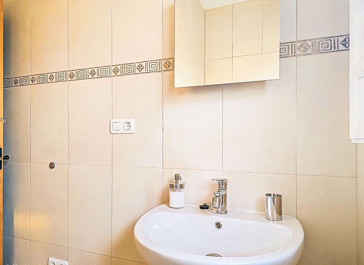 5 bedroom Villa for sale in Competa with pool garage - € 575,000 (Ref: 9673801)