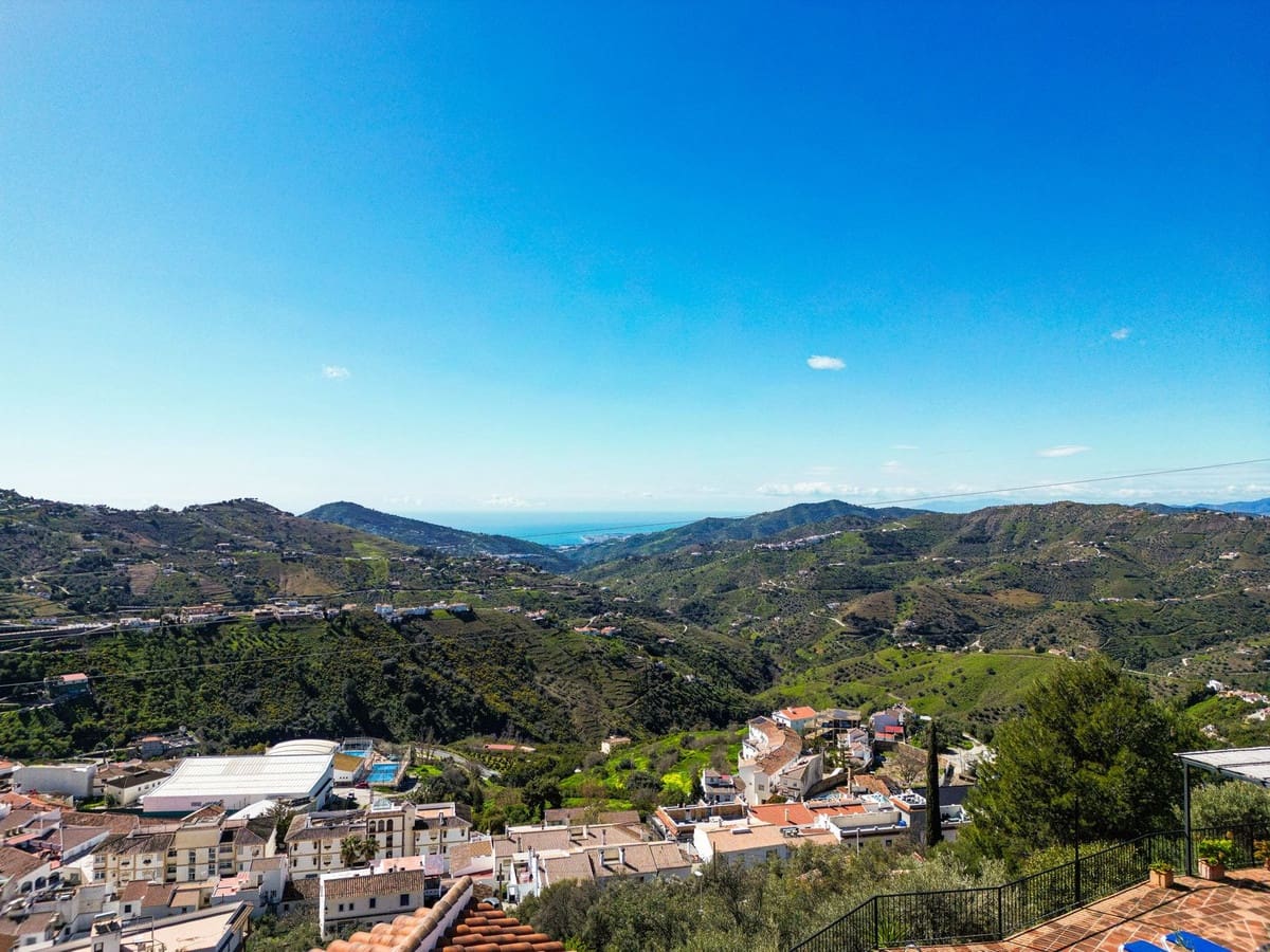 5 soveværelse Villa til salg i Competa med swimmingpool garage - € 575.000 (Ref: 9673801)