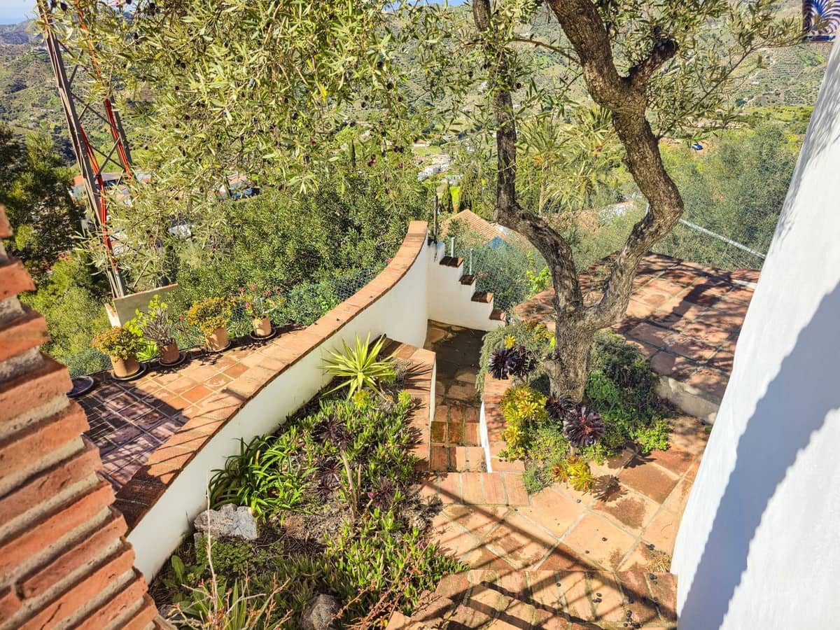 5 soveværelse Villa til salg i Competa med swimmingpool garage - € 575.000 (Ref: 9673801)