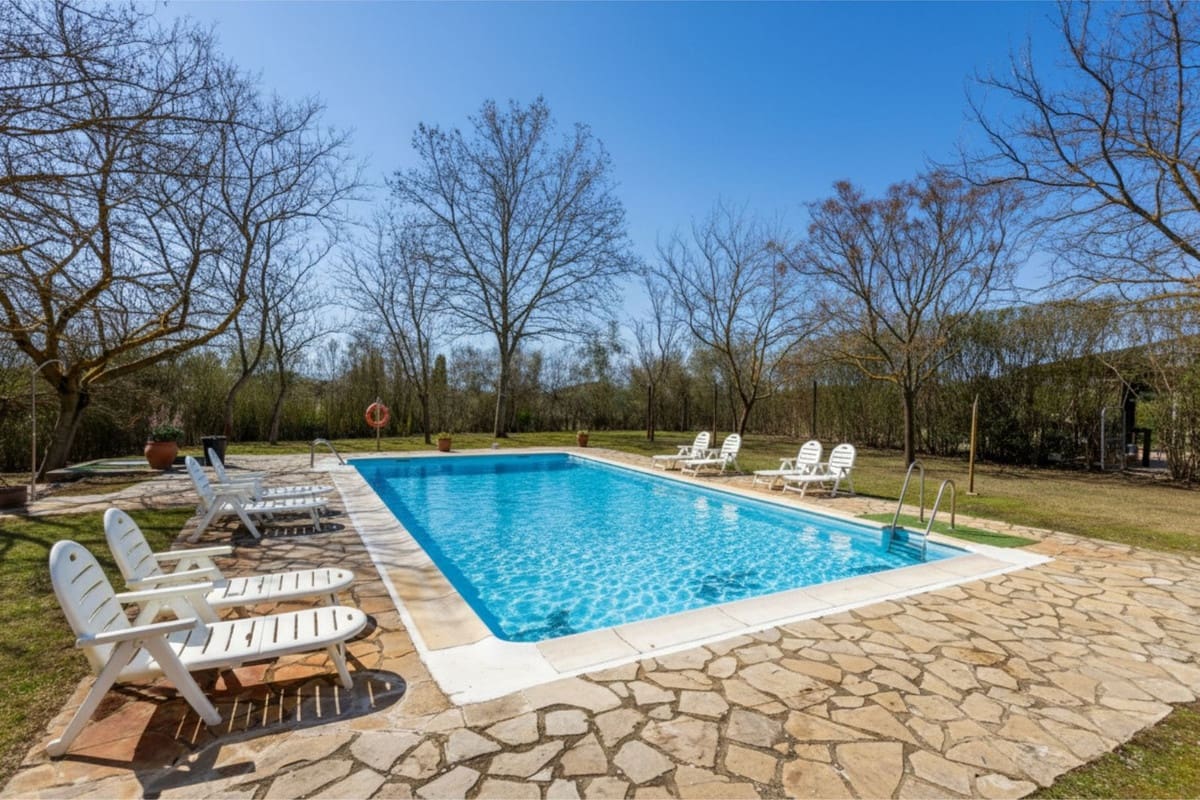 9 makuuhuone Hotelli myytävänä paikassa Villanueva de Tapia - 749 000 € (Ref: 9676278)