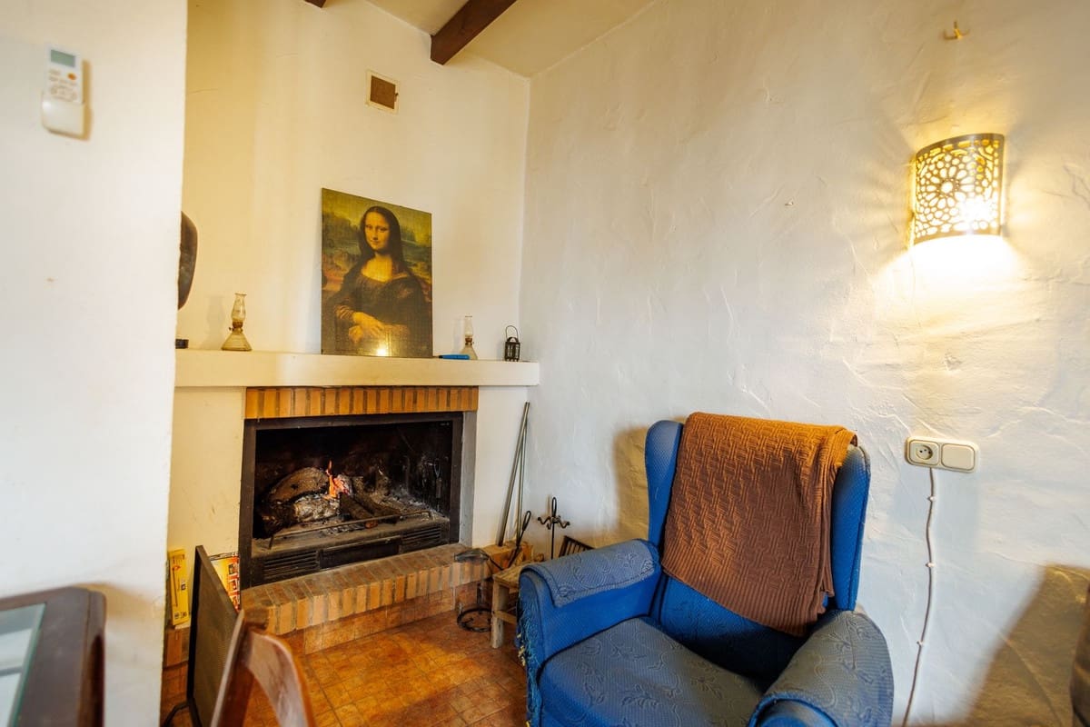 9 bedroom Hotel for sale in Villanueva de Tapia - € 749,000 (Ref: 9676278)