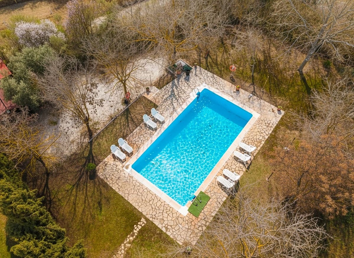 9 bedroom Hotel for sale in Villanueva de Tapia - € 749,000 (Ref: 9676278)