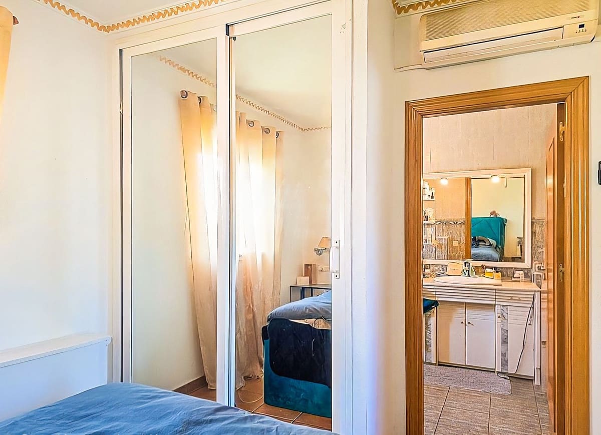 3 soverom Villa til salgs i Vinuela med svømmebasseng garasje - € 399 000 (Ref: 9700238)