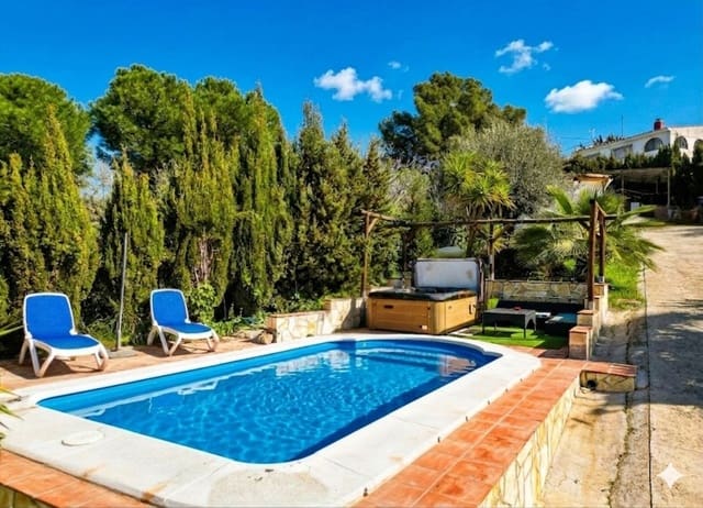 3 sovrum Villa till salu i Viñuela med pool garage - 399 000 € (Ref: 9700238)