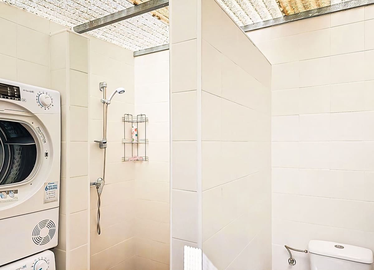 3 bedroom Villa for sale in Vinuela with pool garage - € 399,000 (Ref: 9700238)